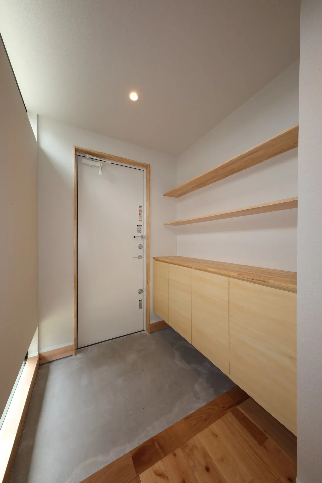 スキップフロアが生み出す、立体的に暮らす家