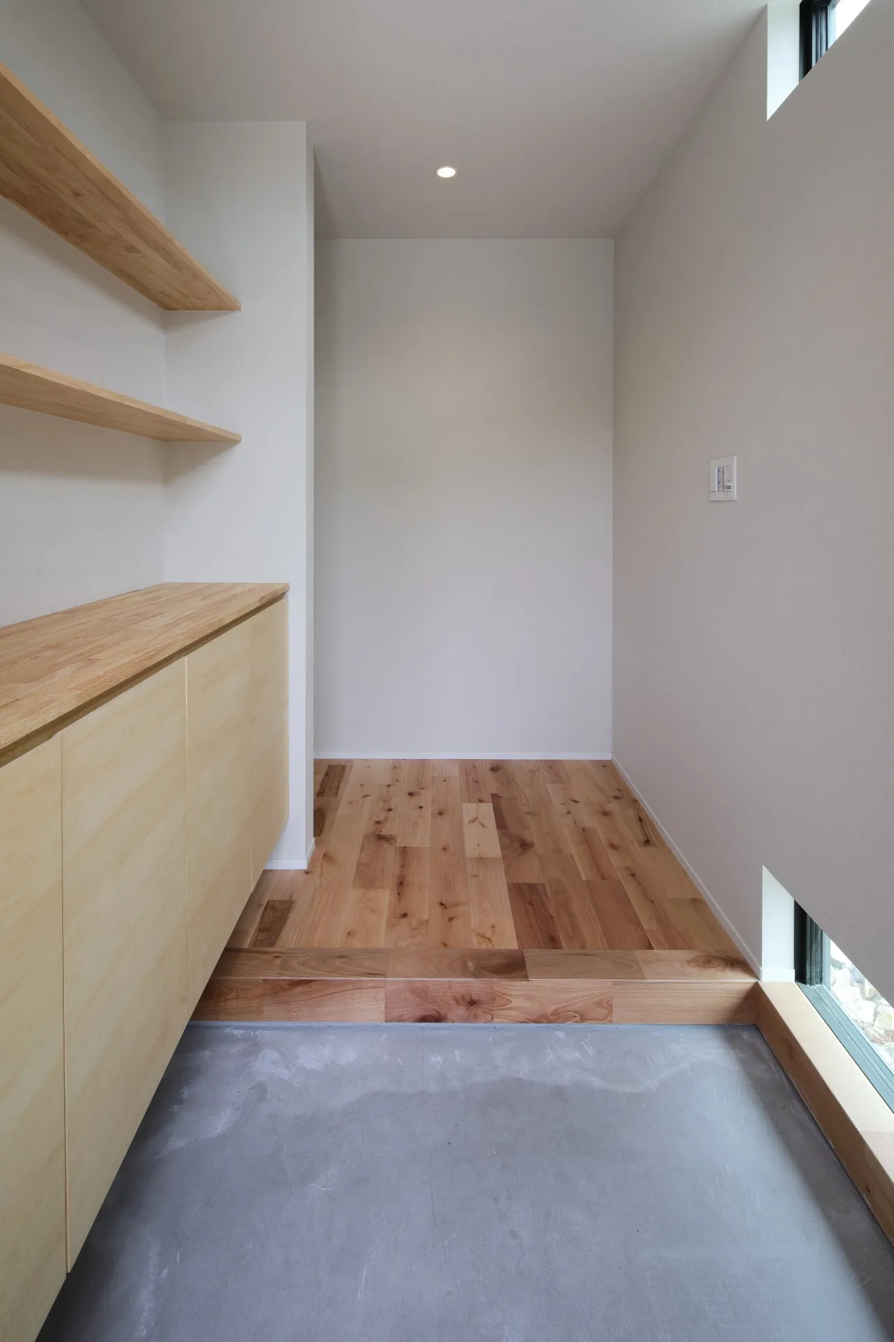 スキップフロアが生み出す、立体的に暮らす家