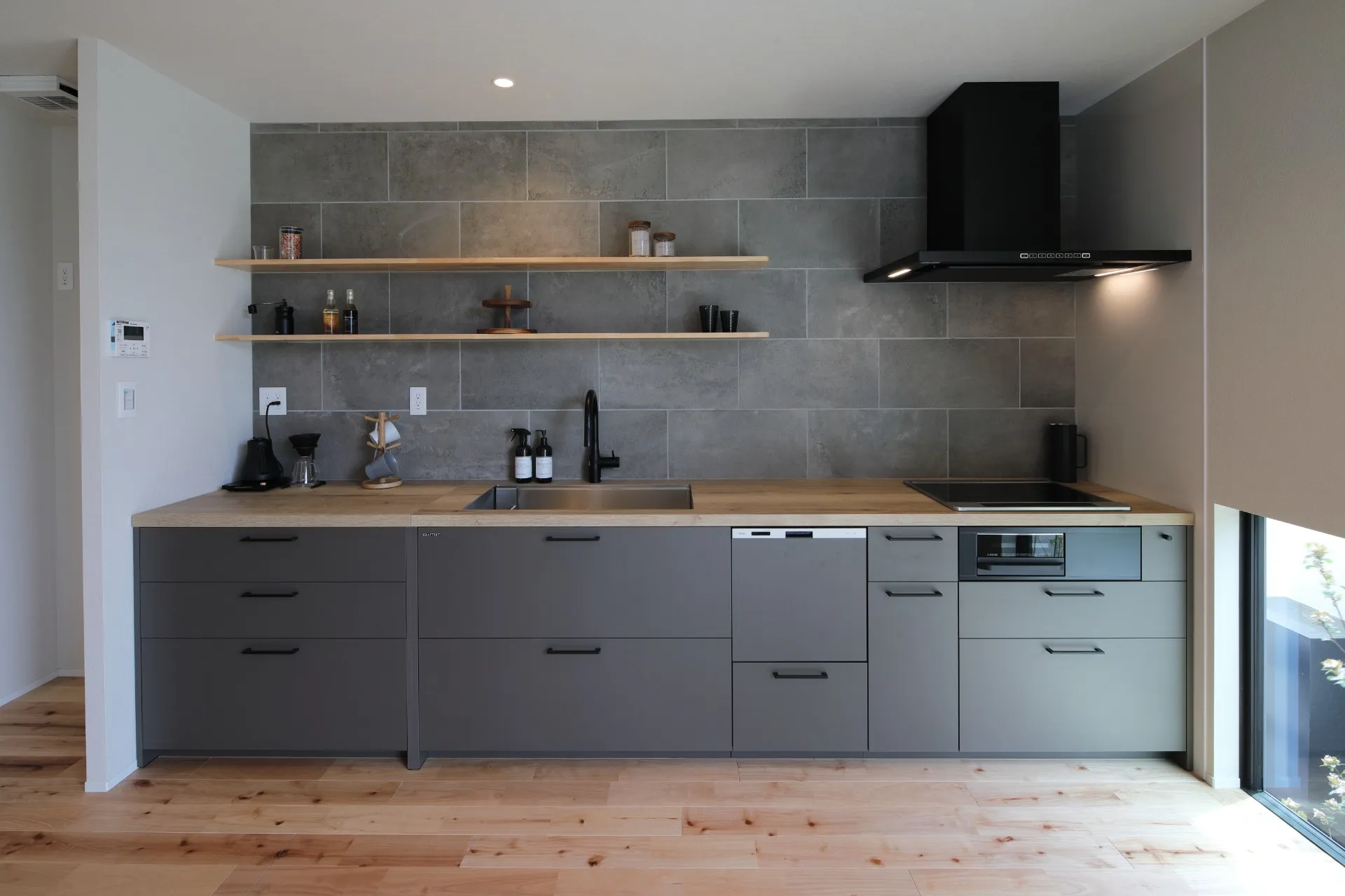 スキップフロアが生み出す、立体的に暮らす家