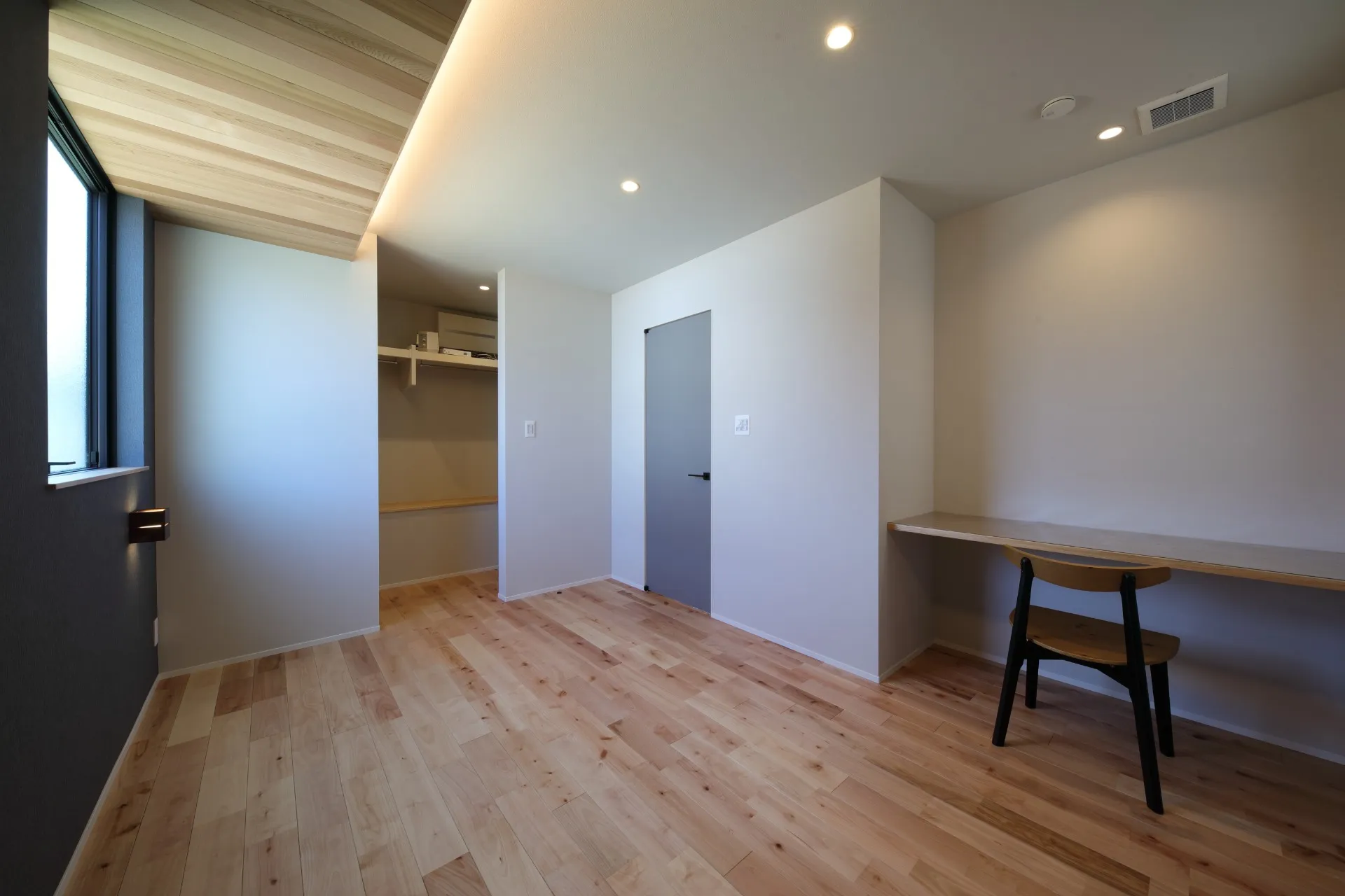 スキップフロアが生み出す、立体的に暮らす家